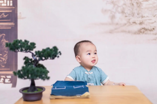 巨野二个月宝宝做哪些训练